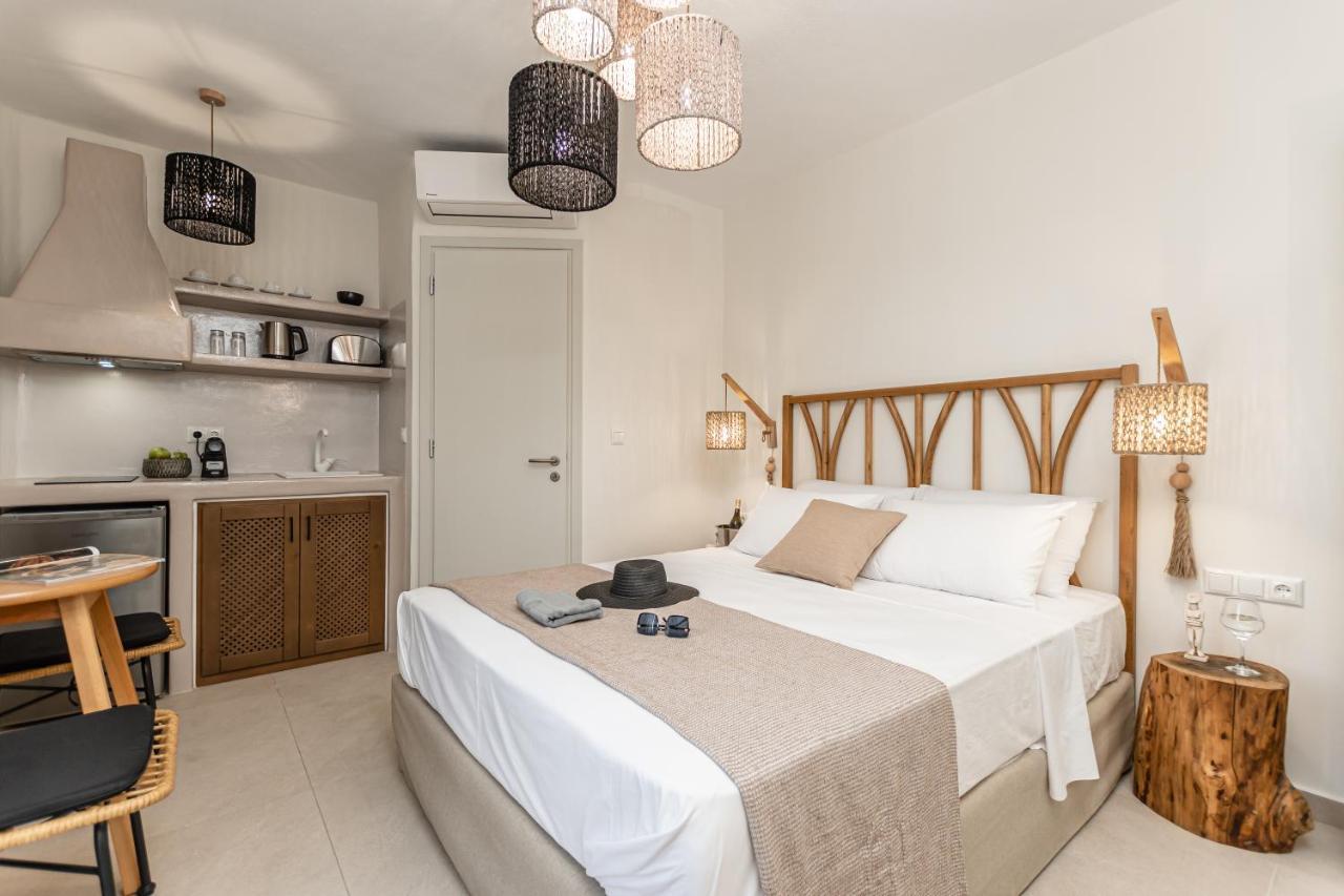 Heavenly Suites & Studios Naxos City Exterior photo