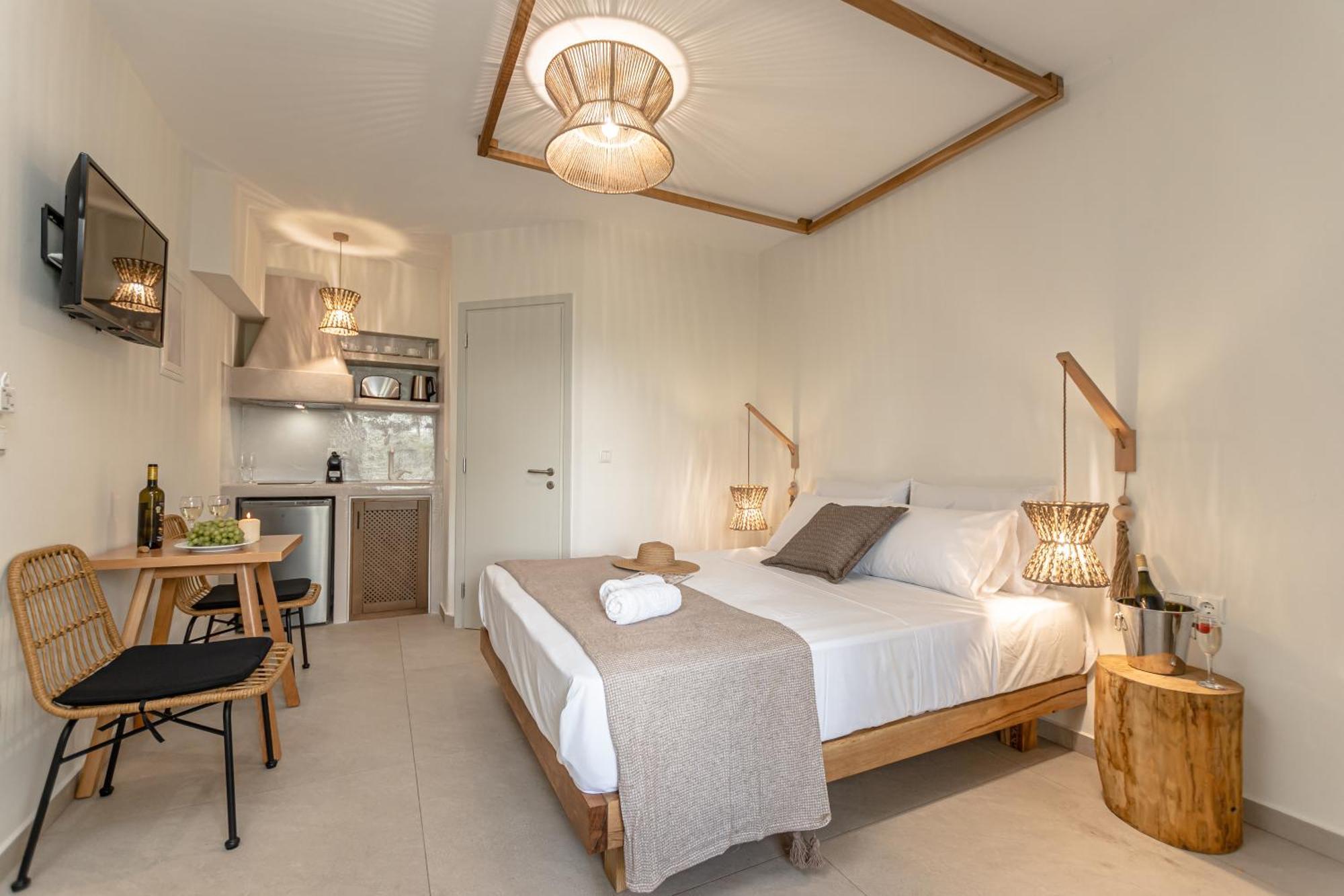 Heavenly Suites & Studios Naxos City Exterior photo