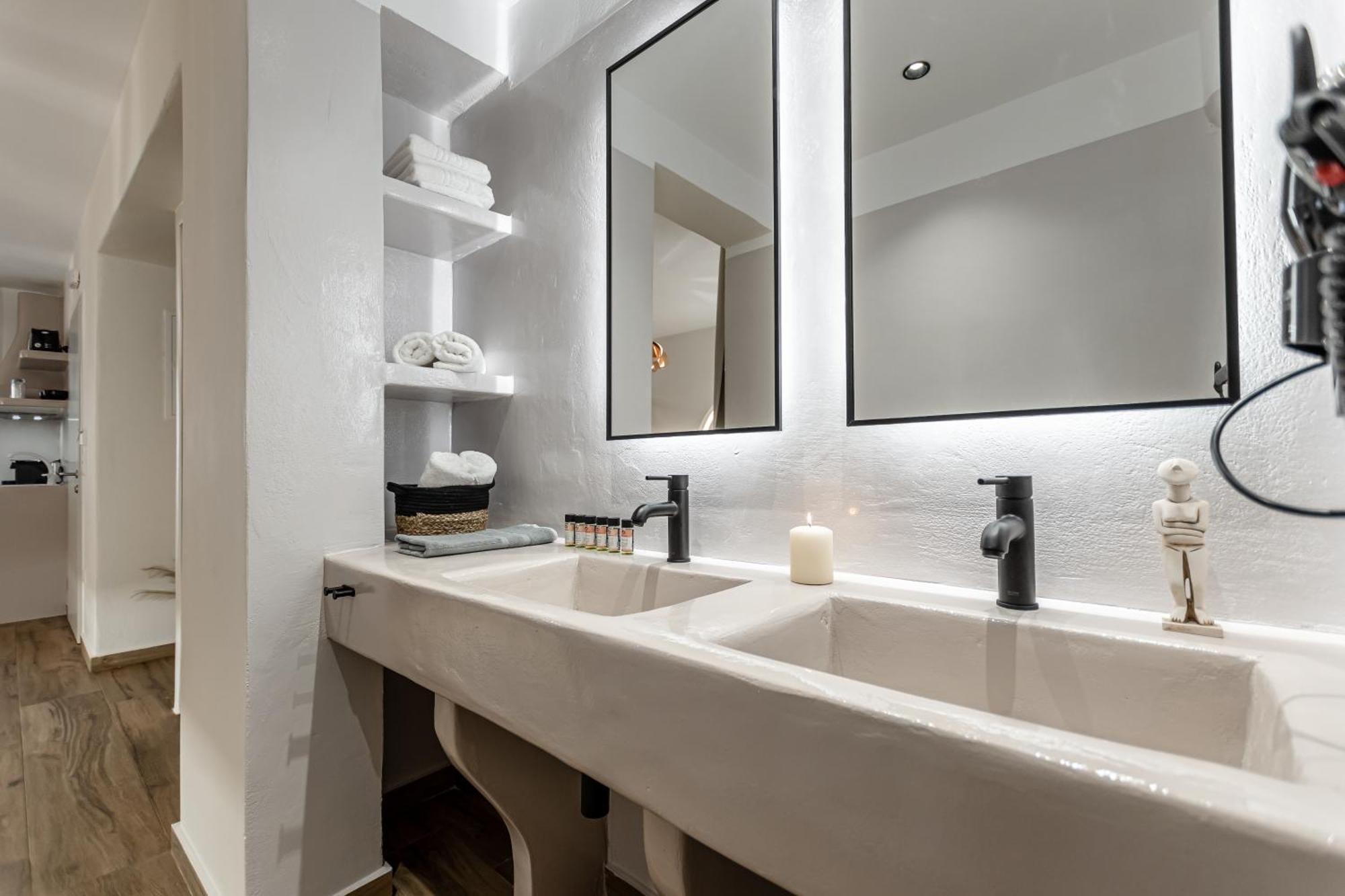 Heavenly Suites & Studios Naxos City Exterior photo